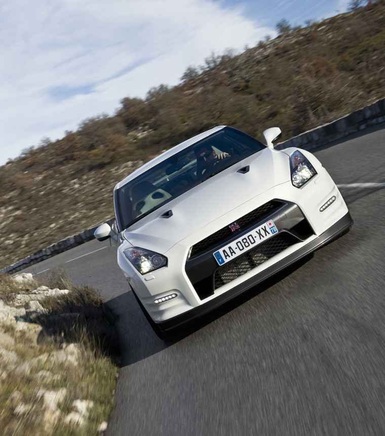 2011 Nissan GT-R Picture
